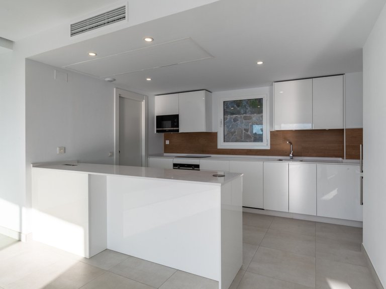 Apartment for Sale in Altos De Los Monteros, Malaga 6