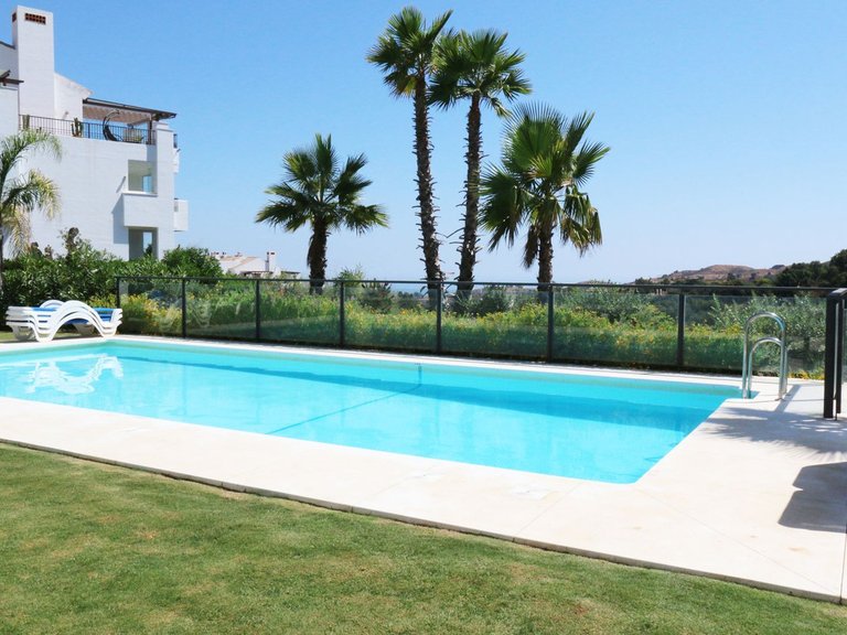 Apartment for Sale in La Mairena, Malaga 5