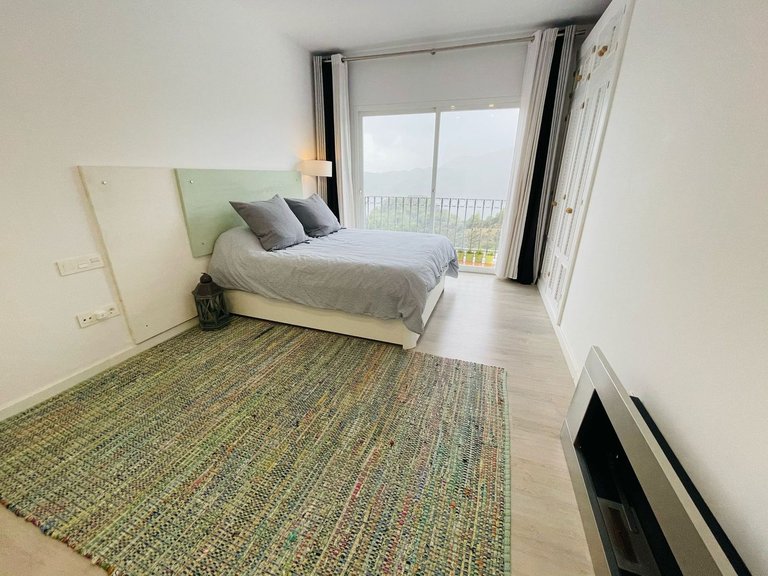 Villa for Sale in Istán, Malaga 9