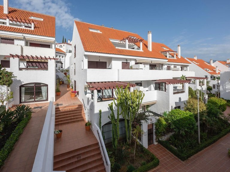 Apartment for Sale in Costa del Sol Nueva Andalucía, Malaga 17