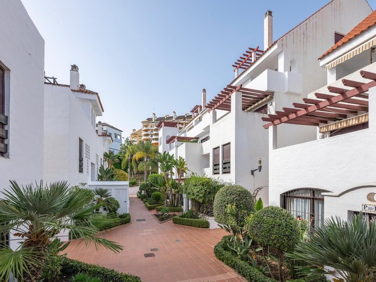 Apartment for Sale in Costa del Sol Nueva Andalucía, Malaga 26
