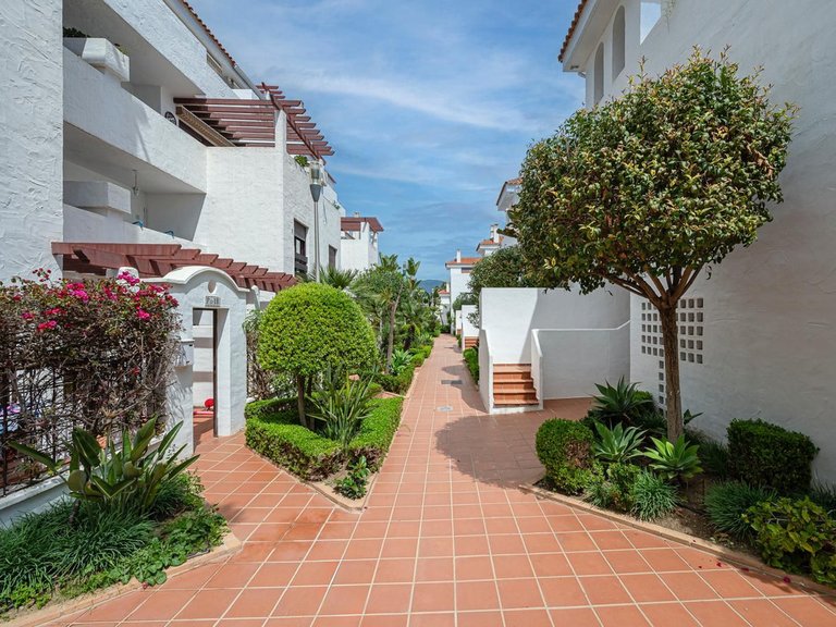 Apartment for Sale in Costa del Sol Nueva Andalucía, Malaga 28