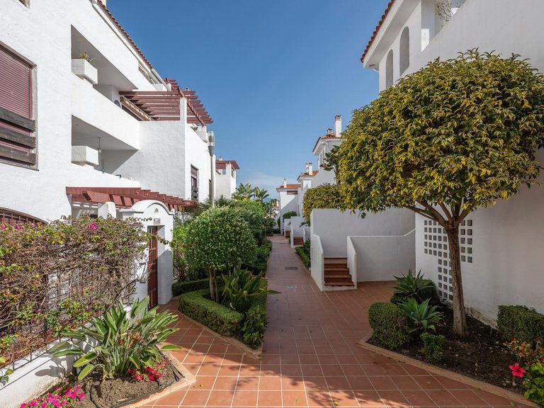 Apartment for Sale in Costa del Sol Nueva Andalucía, Malaga 29