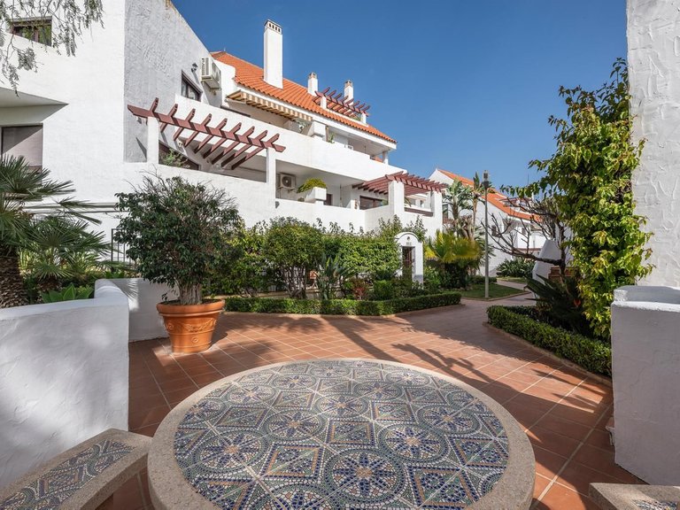 Apartment for Sale in Costa del Sol Nueva Andalucía, Malaga 31