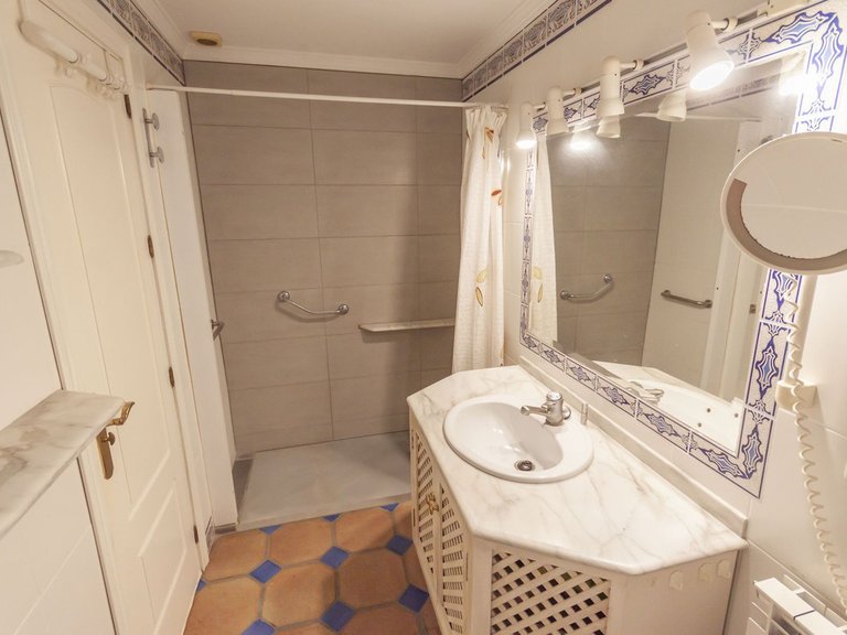 Apartment for Sale in Estepona, Malaga 16