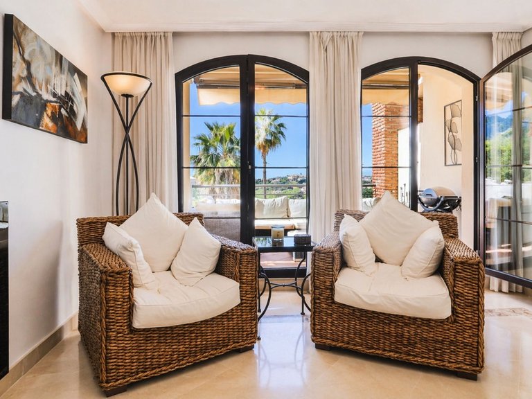 Apartment for Sale in Los Arqueros, Malaga 3