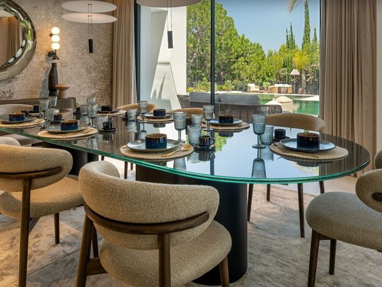 Villa for Sale in La Quinta, Malaga 4
