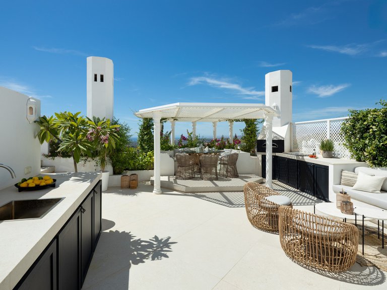 Apartment for Sale in The Golden Mile, Malaga 22