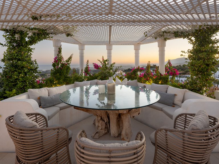 Apartment for Sale in The Golden Mile, Malaga 24