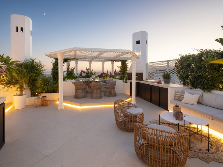 Apartment for Sale in The Golden Mile, Malaga 26