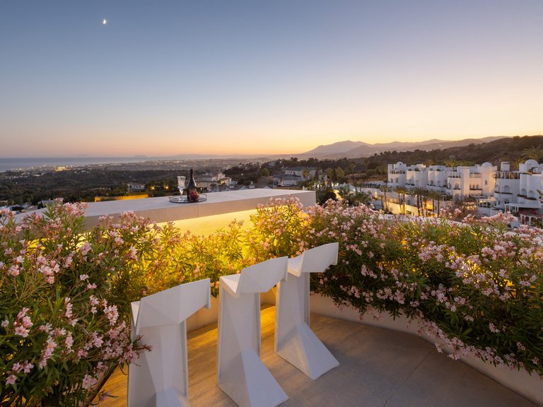 Apartment for Sale in The Golden Mile, Malaga 30