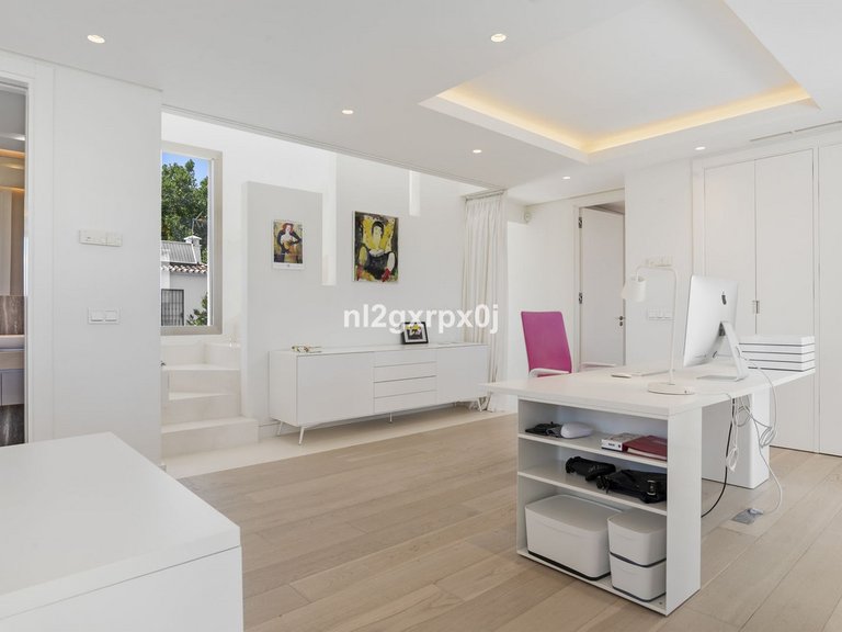 Villa for Sale in Marbella, Malaga 12