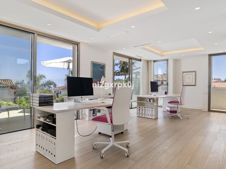 Villa for Sale in Marbella, Malaga 13