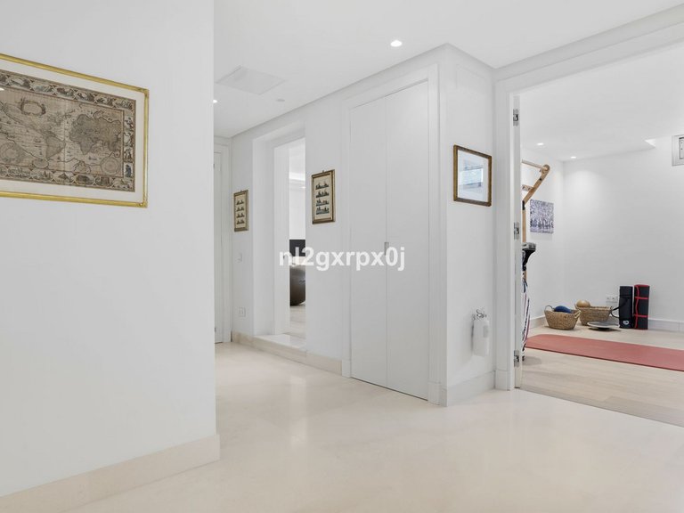 Villa for Sale in Marbella, Malaga 23