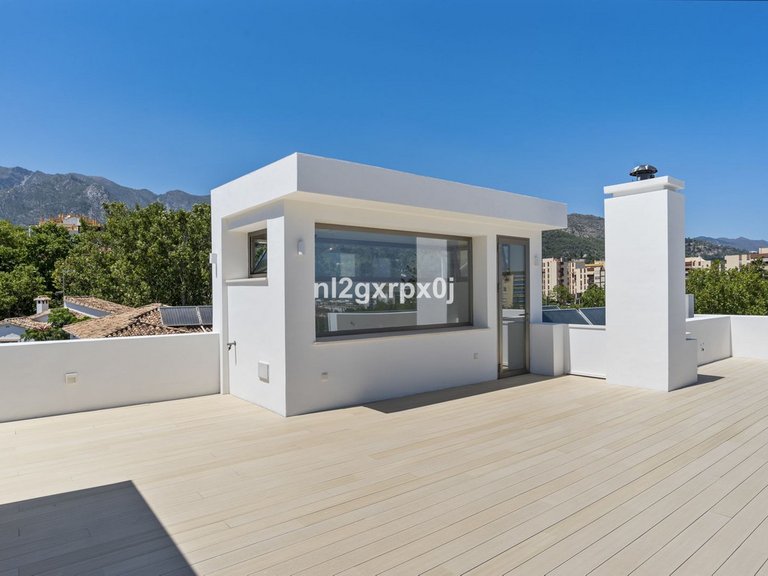 Villa for Sale in Marbella, Malaga 29