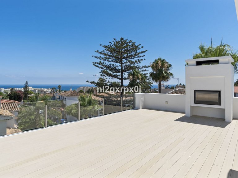 Villa for Sale in Marbella, Malaga 30