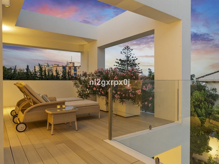 Villa for Sale in Marbella, Malaga 32