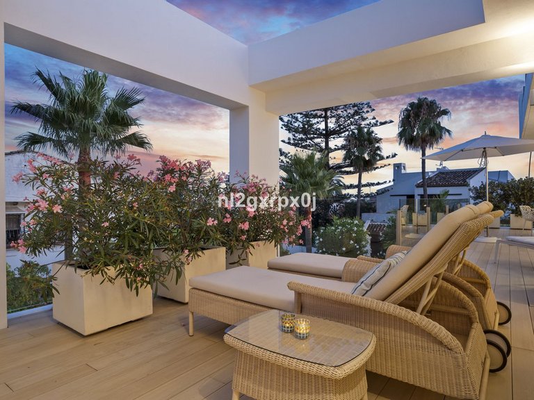 Villa for Sale in Marbella, Malaga 37