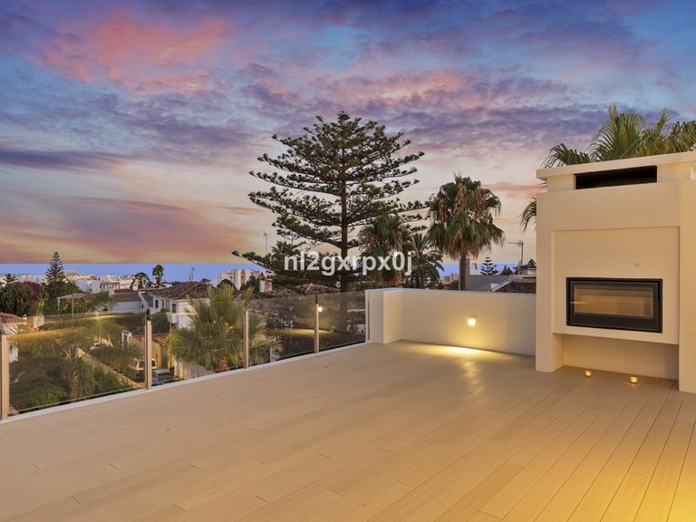 Villa for Sale in Marbella, Malaga 38