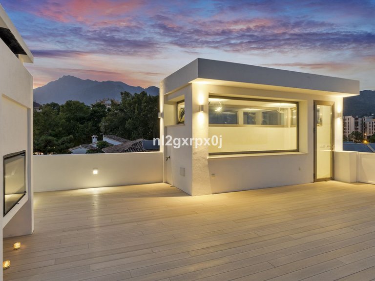 Villa for Sale in Marbella, Malaga 39