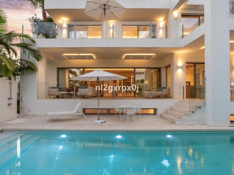 Villa for Sale in Marbella, Malaga 40