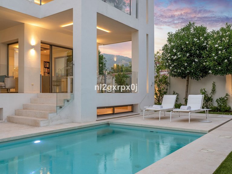 Villa for Sale in Marbella, Malaga 41