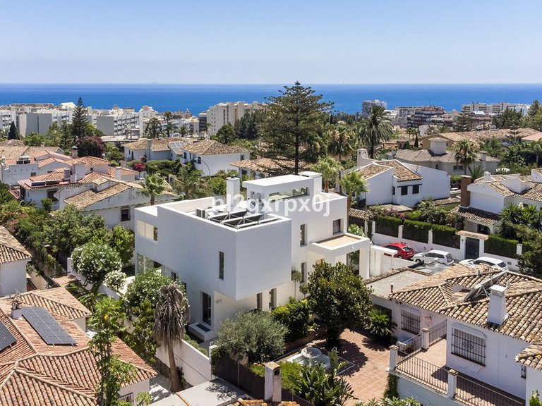 Villa for Sale in Marbella, Malaga 48