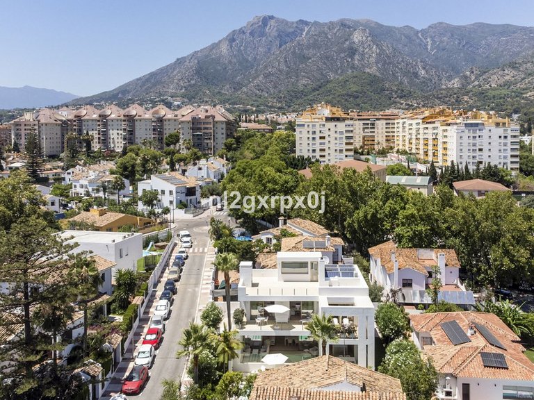 Villa for Sale in Marbella, Malaga 49
