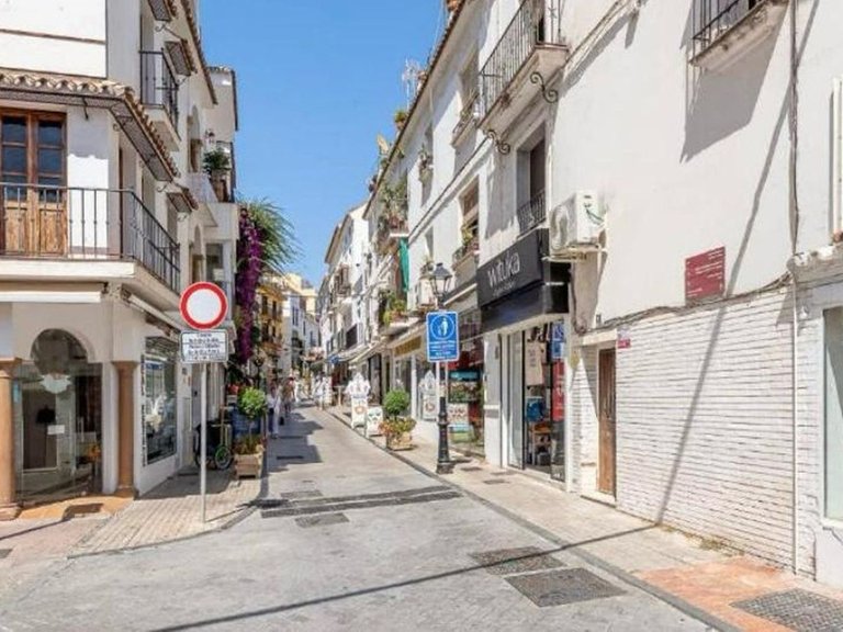 Apartment for Sale in Marbella, Malaga 19