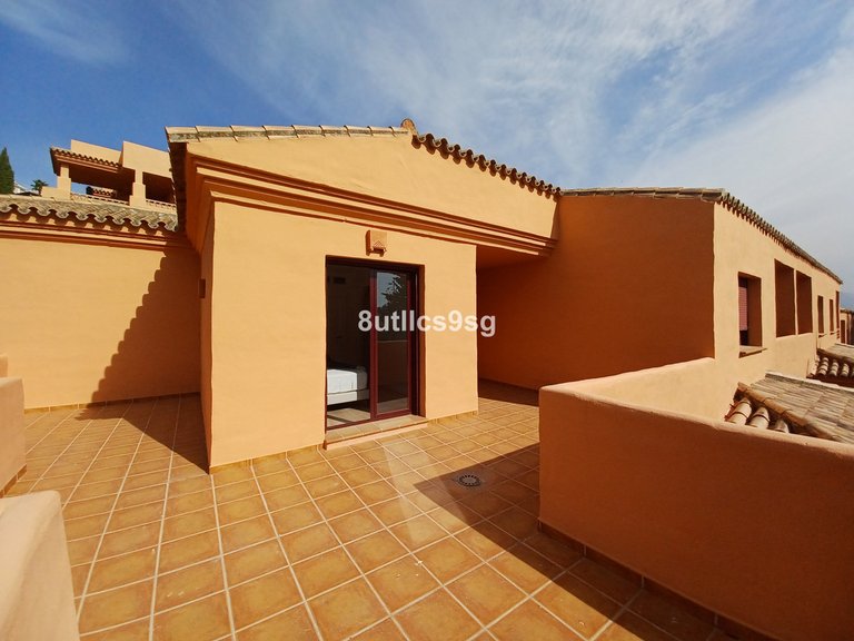 Apartment for Sale in Benahavís, Malaga 32