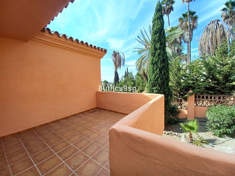 Apartment for Sale in Benahavís, Malaga 38