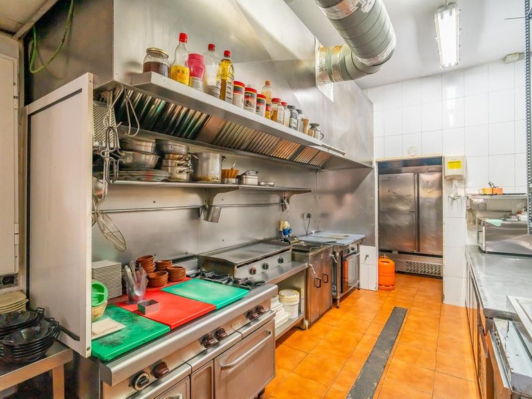 Commercial for Sale in Fuengirola, Malaga 21