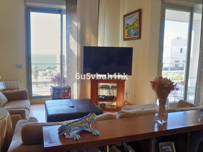 Villa for Sale in Málaga, Malaga 5