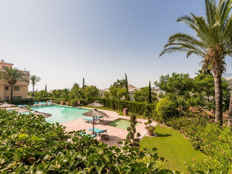 Apartment for Sale in Los Flamingos, Malaga 16