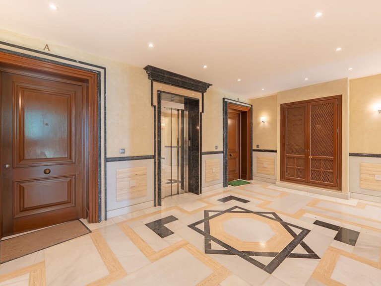 Apartment for Sale in Los Monteros, Malaga 12