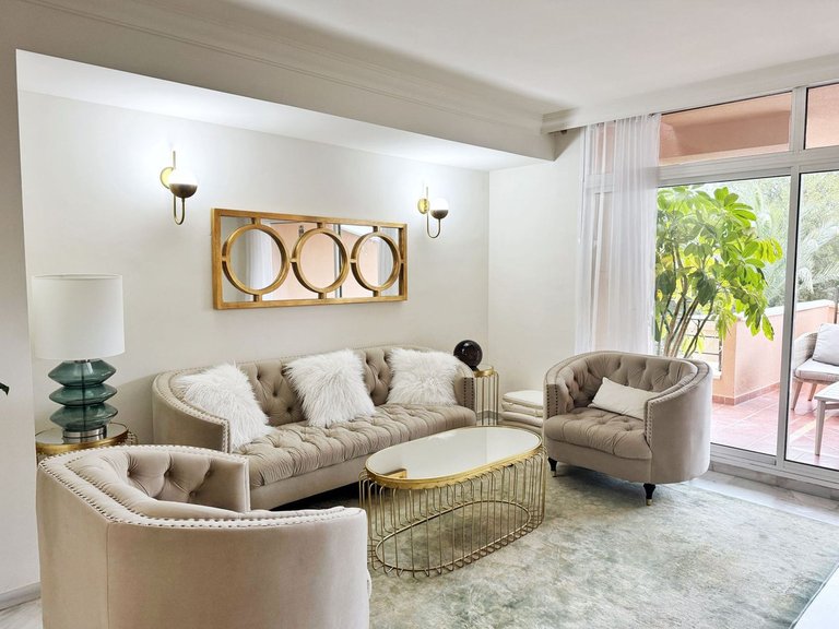 Apartment for Sale in Nueva Andalucía, Malaga 1
