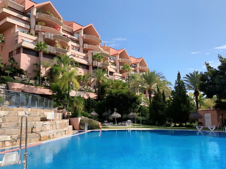 Apartment for Sale in Nueva Andalucía, Malaga 21