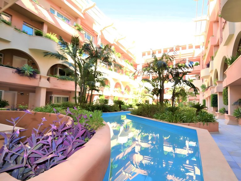 Apartment for Sale in Nueva Andalucía, Malaga 23