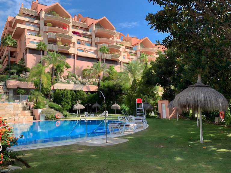 Apartment for Sale in Nueva Andalucía, Malaga 24