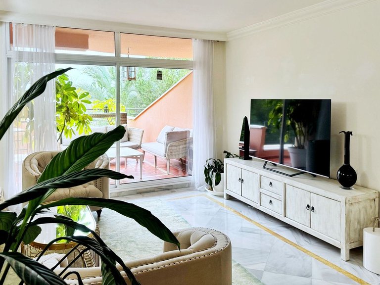Apartment for Sale in Nueva Andalucía, Malaga 3