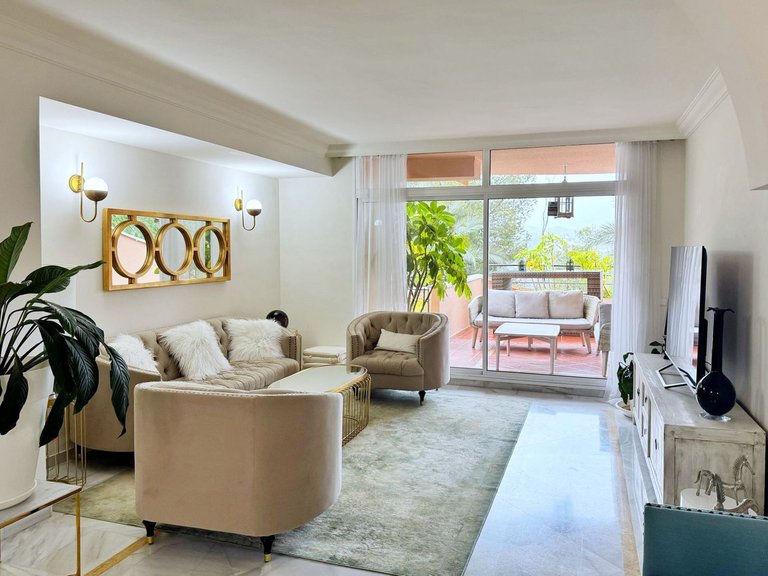 Apartment for Sale in Nueva Andalucía, Malaga 4
