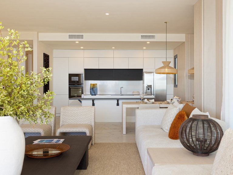 Apartment for Sale in New Golden Mile, Malaga 6