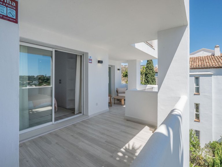Apartment for Sale in Benahavís, Malaga 31