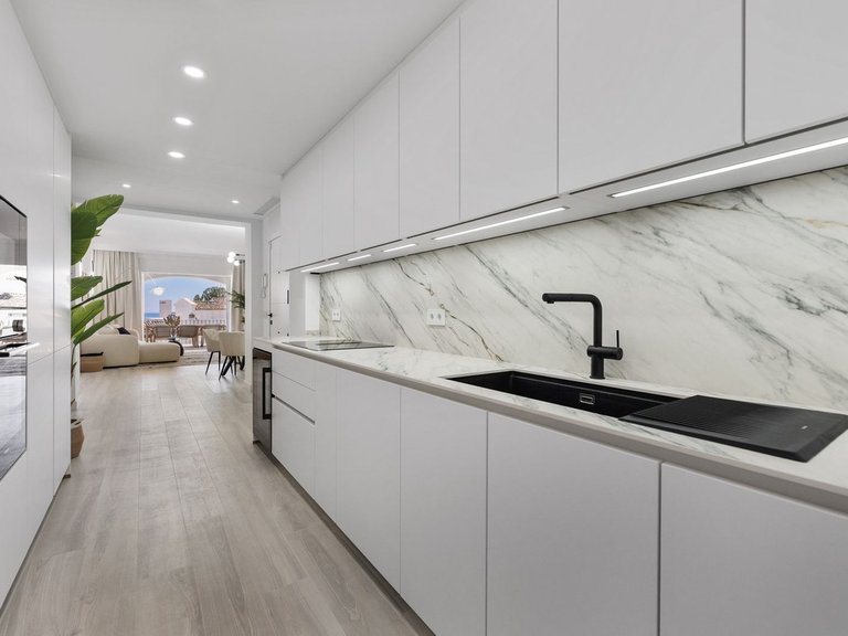 Apartment for Sale in Benahavís, Malaga 6