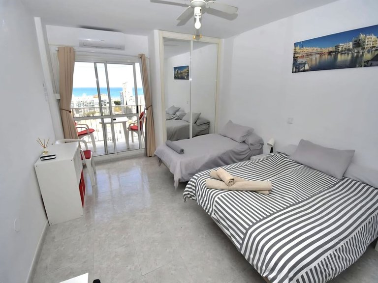 Apartment for Sale in Arroyo De La Miel, Malaga 10