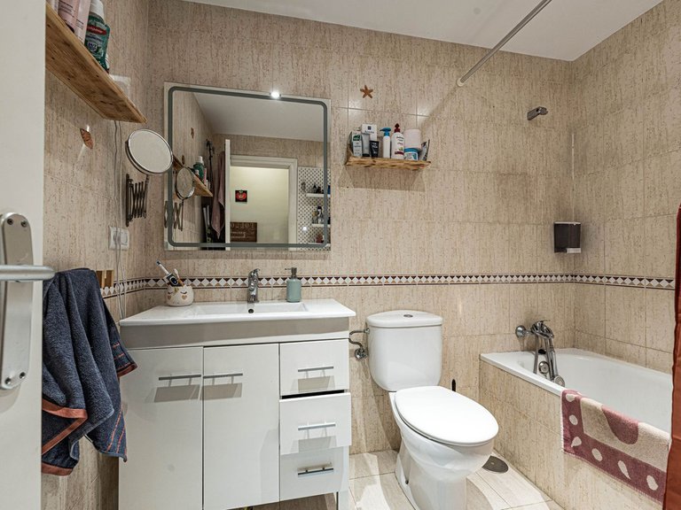 Apartment for Sale in Fuengirola, Malaga 28