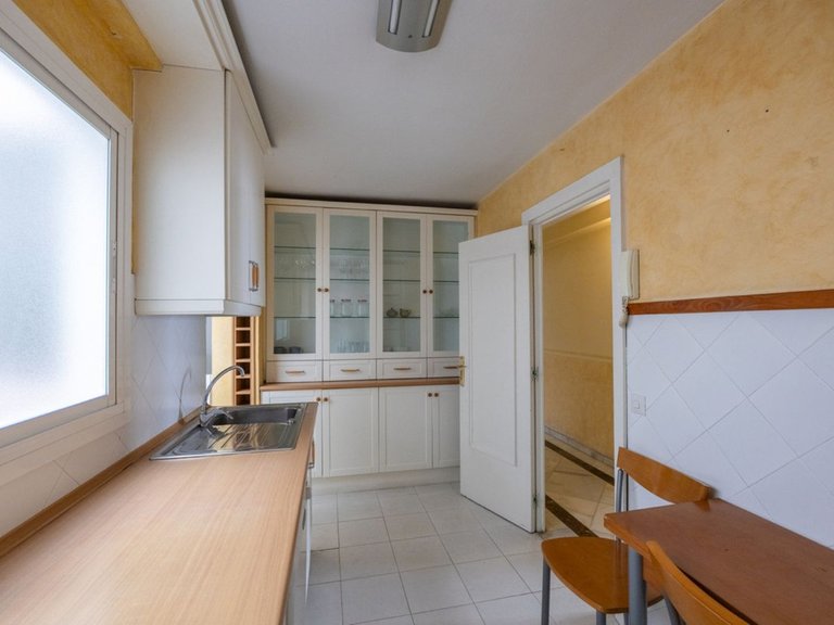 Apartment for Sale in Marbella, Malaga 18
