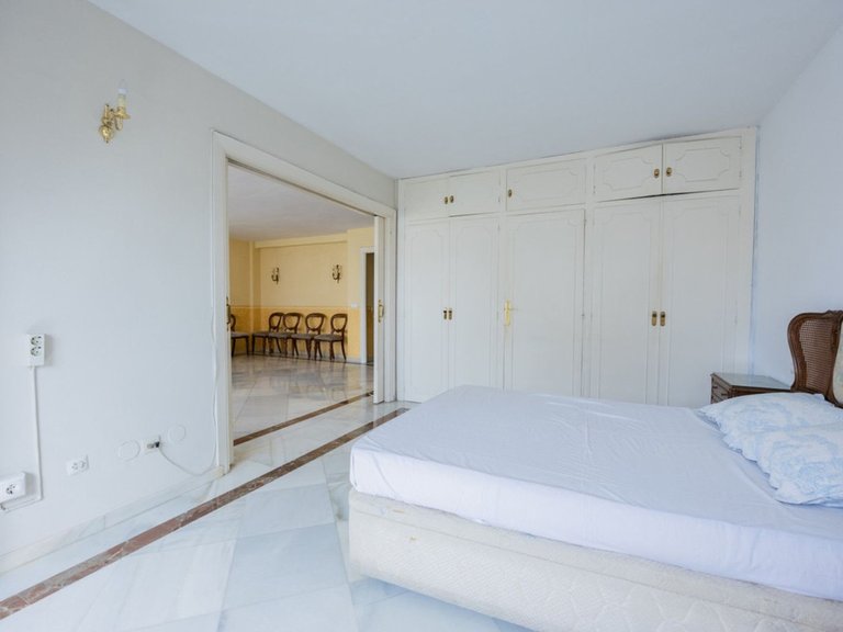 Apartment for Sale in Marbella, Malaga 20