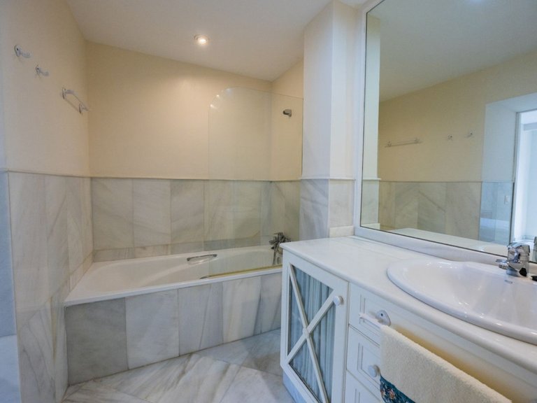 Apartment for Sale in Marbella, Malaga 22