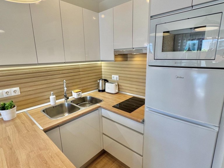 Apartment for Sale in Los Alamos, Malaga 12
